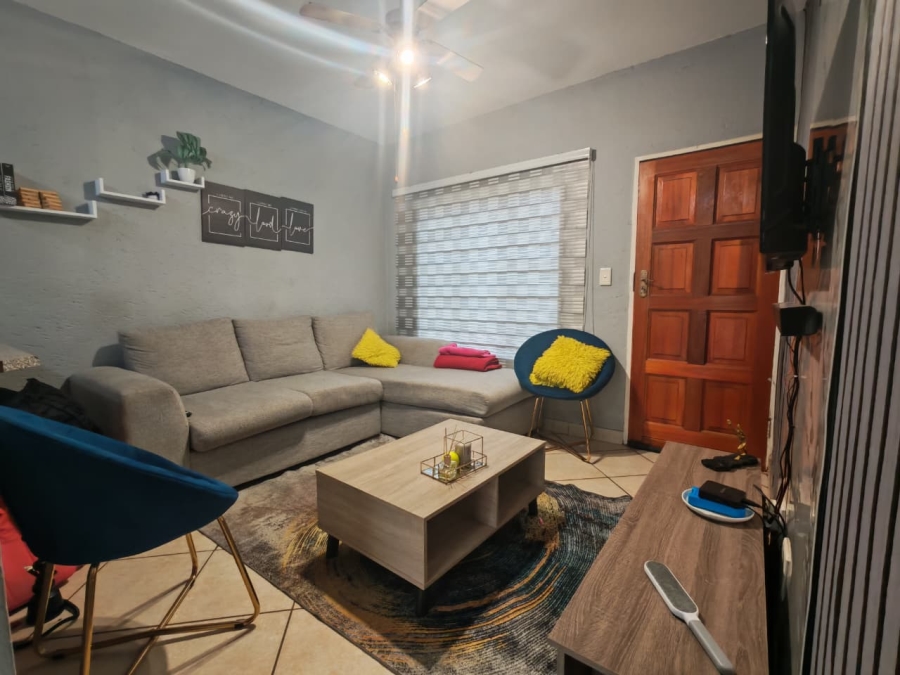 2 Bedroom Property for Sale in Waterval East North West